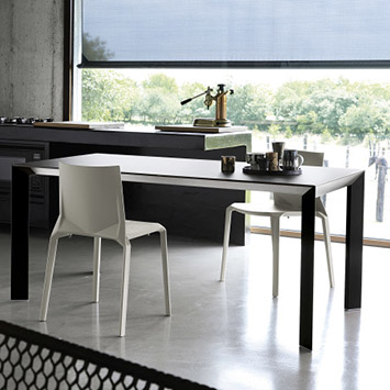 Table Nori et chaise Plana